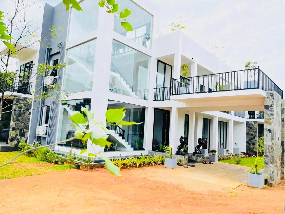 Black Mustang Hotel Dambulla Luaran gambar