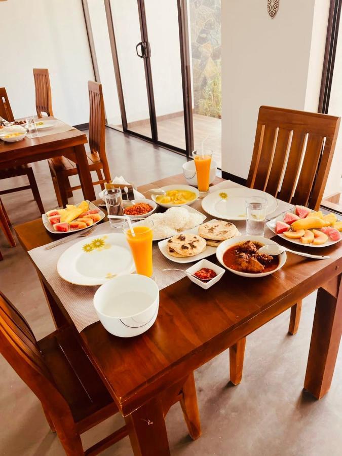 Black Mustang Hotel Dambulla Luaran gambar