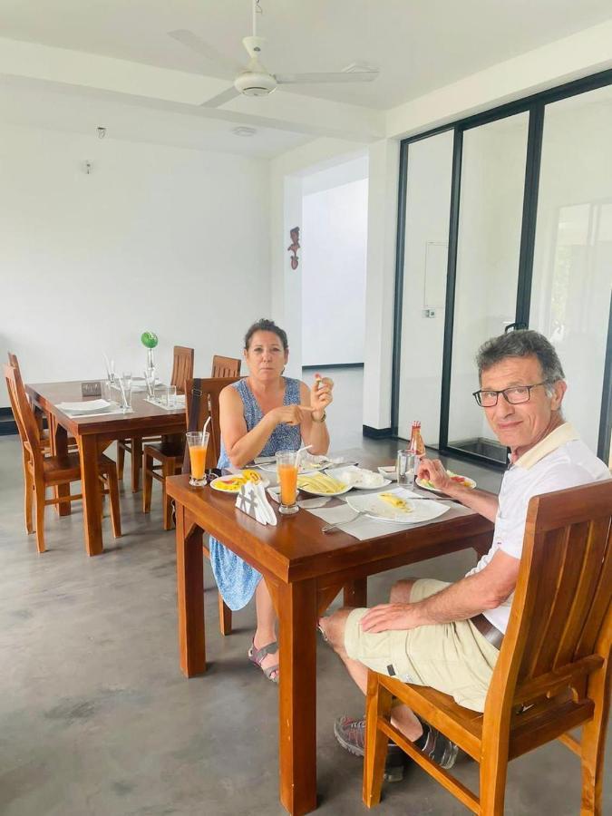 Black Mustang Hotel Dambulla Luaran gambar