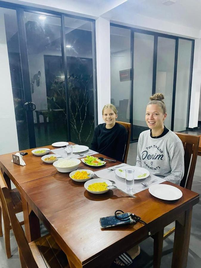 Black Mustang Hotel Dambulla Luaran gambar