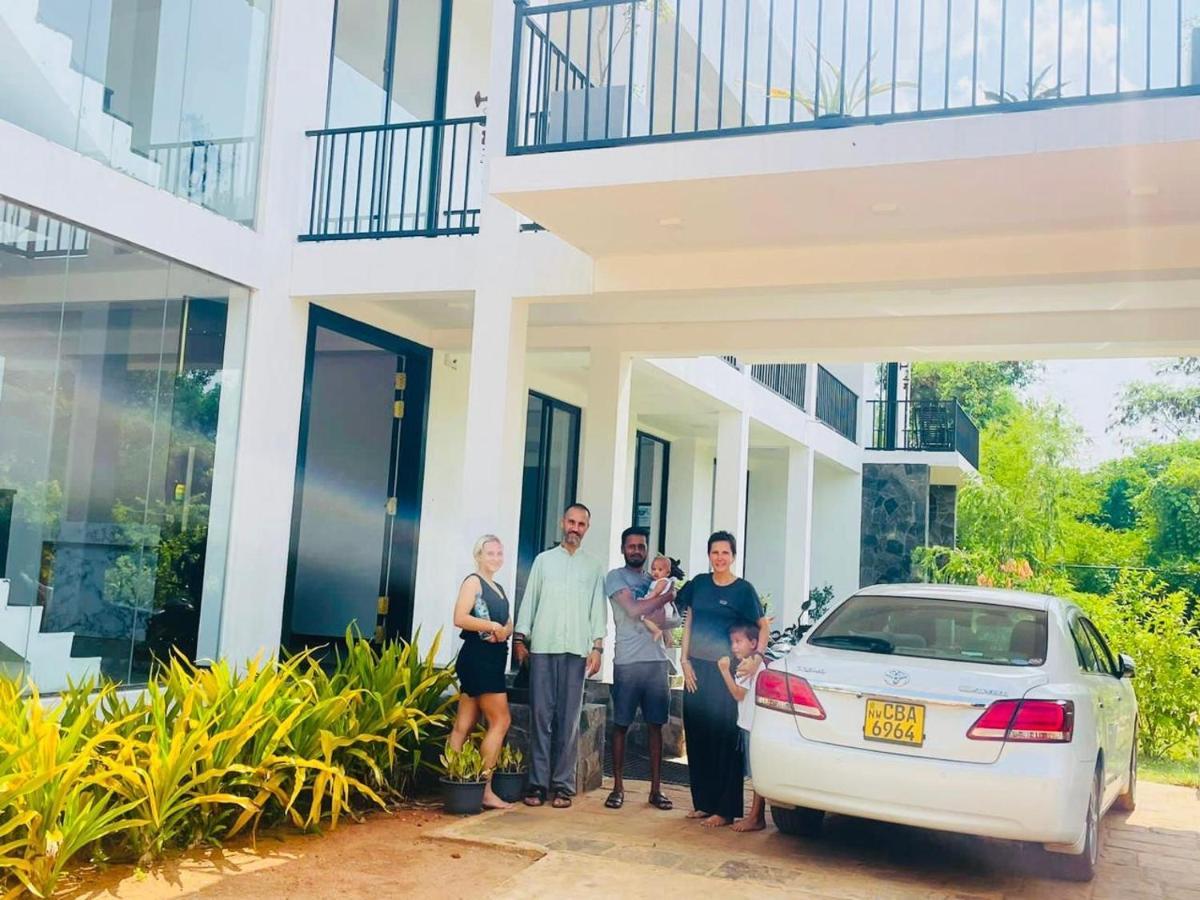 Black Mustang Hotel Dambulla Luaran gambar