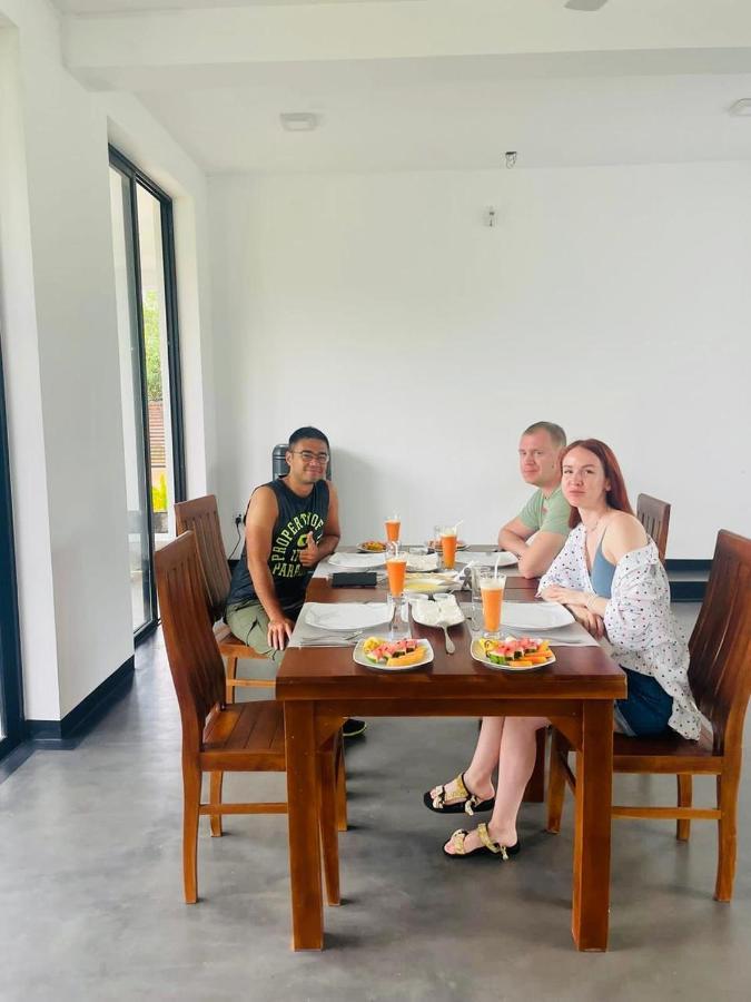 Black Mustang Hotel Dambulla Luaran gambar