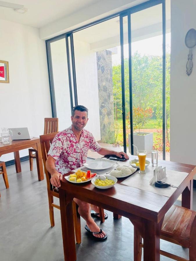 Black Mustang Hotel Dambulla Luaran gambar